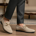Minimalistischer Wildleder-Loafer Carvell Line